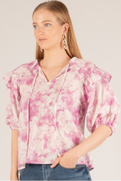T10831<br/>2-Tone Floral Print Shirred Sleeve Blouse